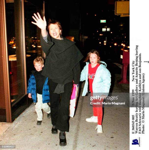 Nov 1999 New York City Warren Beatty Leaving Art Gallery And Annette Bening Leaving Fao Schwartz With Daughter Kathlyn And Son Benjamin.