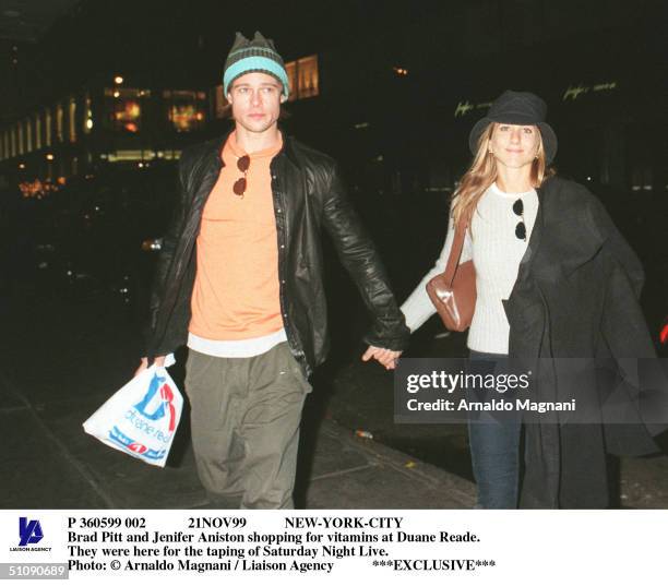21Nov99 New-York-City Brad Pitt And Jennifer Aniston Shopping For Vitamins At Duane Reade. They Were Here For The Taping Of Saturday Night Live.