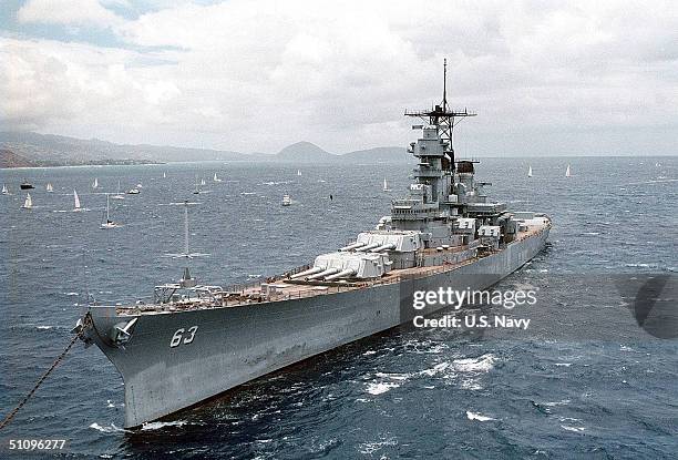 The Battleship USS Missouri Passes Honolulu En Route To Pearl Harbor, Hawaii. Secretary Of The Navy John H. Dalton Signed The Donation Agreement On...