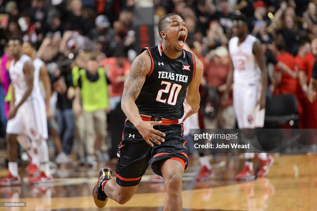 Oklahoma v Texas Tech