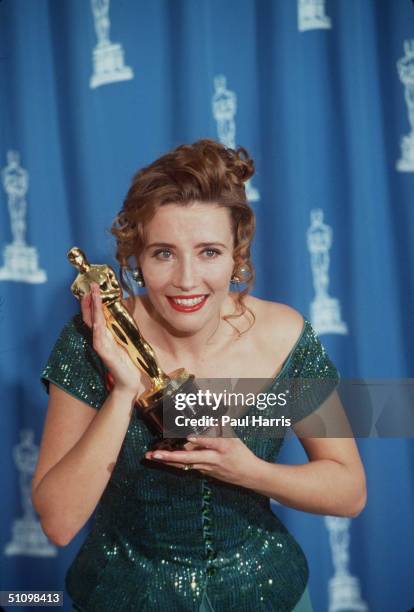 Oscar Awards 1993, Los Angeles. Emma Thompson With Her Oscar