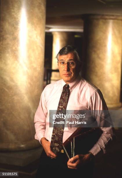 Los Angeles.Robert K Ressler,America Leading Serail Killer Expert.Now A Private Consultant But In 1985 Headed The Fbi's Violent Crimminal...