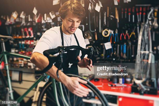 Sycle Mecanic 124 Drive Cycle Shop Stock Photos, High-Res Pictures, and Images ...