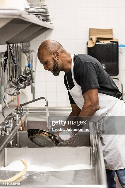 dishwasher - restaurant cleaning stock pictures, royalty-free photos & images