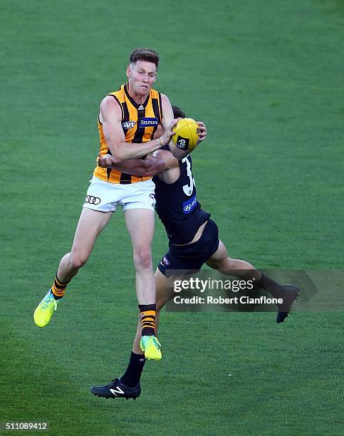 Dallas Willsmore of the Hawks takes the ball during the 2016 AFL NAB Challenge match between the Hawthorn Hawks and the Carlton Blues at Aurora...