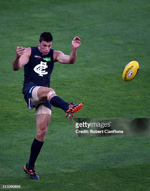 Matthew Kreuzer of the Blues kicks the ball during the 2016 AFL NAB Challenge match between the Hawthorn Hawks and the Carlton Blues at Aurora...