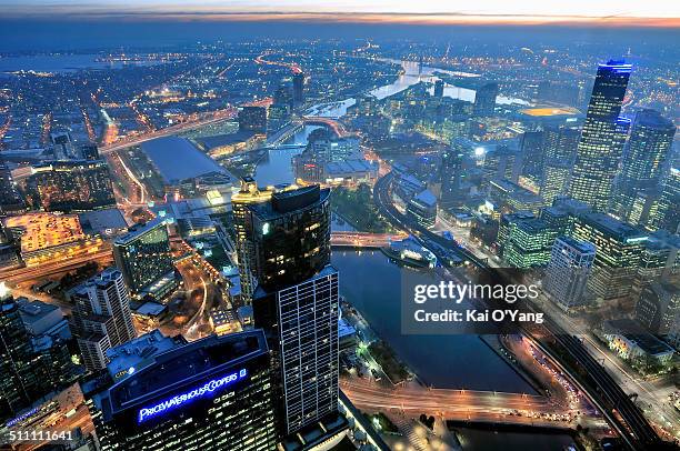 blue hours cbd melbourne - melbourne aerial view stockfoto's en -beelden
