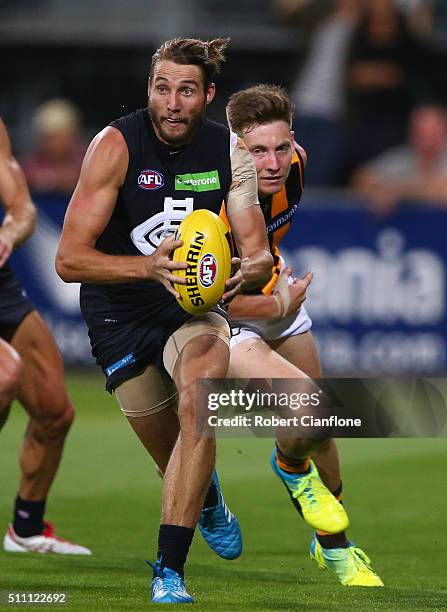 Dale Thomas of the Blues runs with the ball during the 2016 AFL NAB Challenge match between the Hawthorn Hawks and the Carlton Blues at Aurora...
