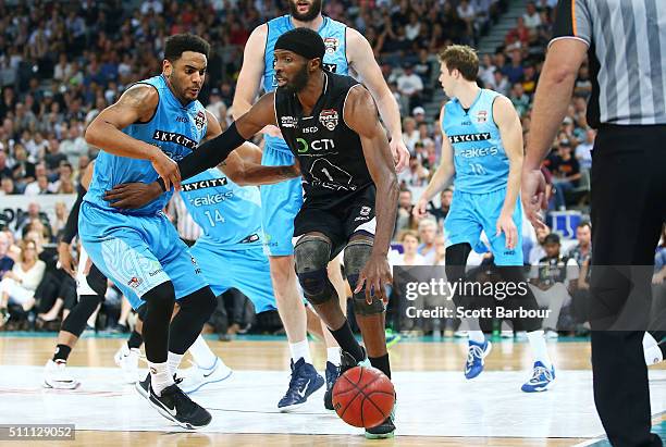 Hakim Warrick of Melbourne United drives to the basket during the NBL Semi Final match between Melbourne United and the New Zealand Breakers at...