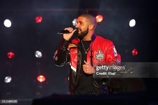 Rapper Drake speaks during introductions before the NBA All-Star Game 2016 at the Air Canada Centre on February 14, 2016 in Toronto, Ontario. NOTE TO...