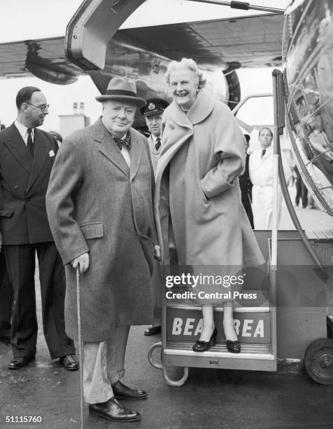 British prime minister Winston Churchill and his wife Clementine leave London Airport for a holiday in the south of France, 9th September 1952.