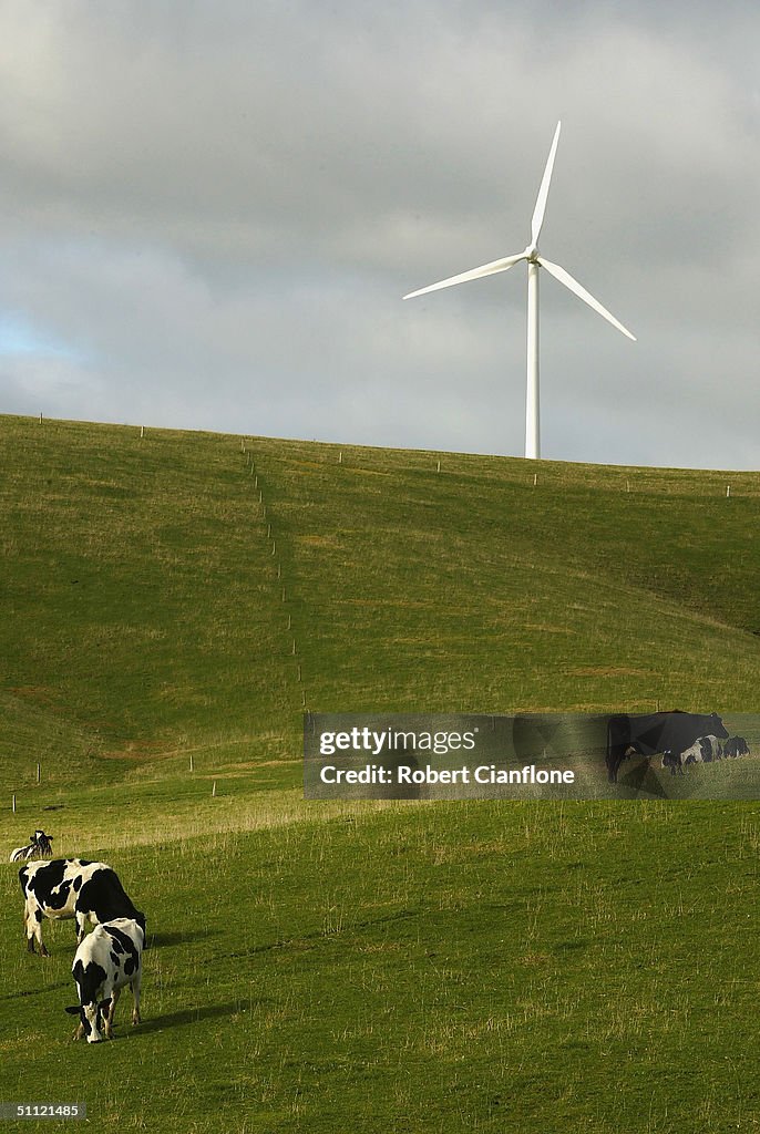 AUS: Residents Oppose The Development Of Wind Farms In Victoria