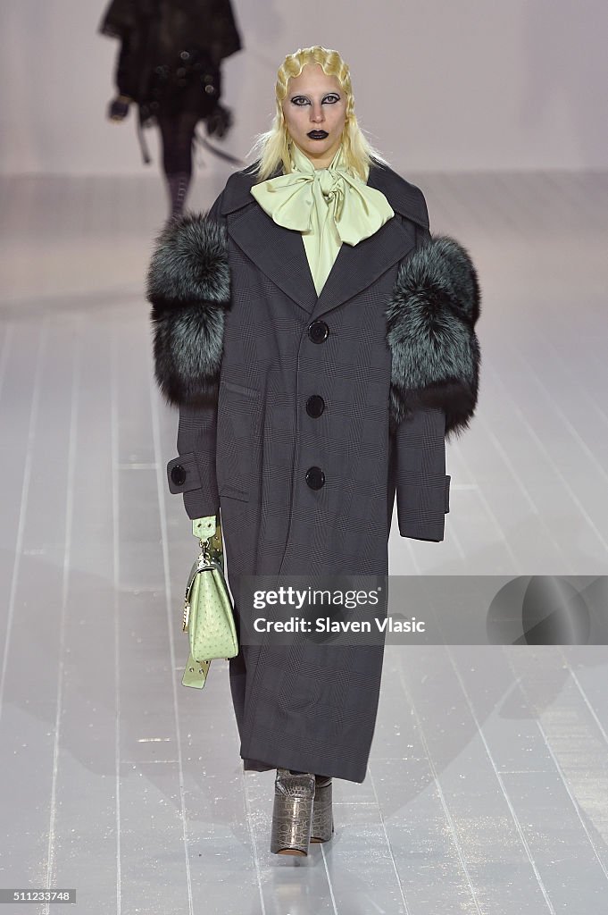 Marc Jacobs - Runway - Fall 2016 New York Fashion Week