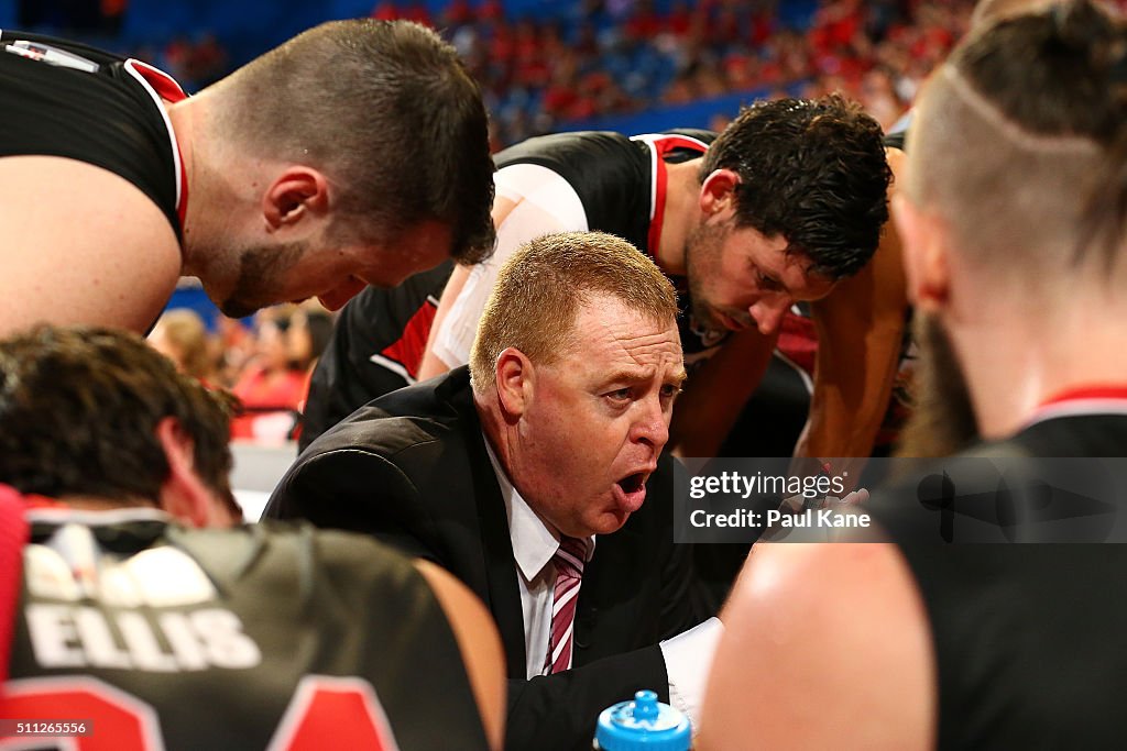 NBL Semi Final - Perth v Illawarra