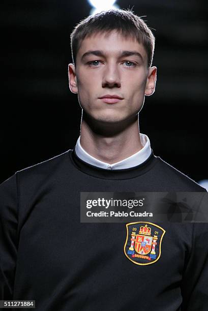 Model walks the runway at the David Delfin show during the Mercedes-Benz Madrid Fashion Week Autumn/Winter 2016/2017 at Ifema on February 19, 2016 in...