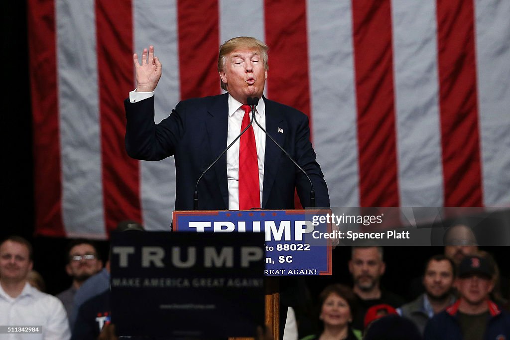 Donald Trump Campaigns Along SC Coast One Day Ahead Of Primary