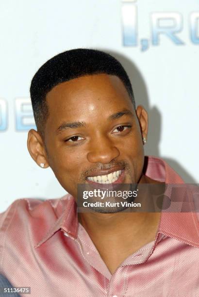 Will Smith attends the German photocall for "I, Robot" ahead of this evening's premiere at the Four Seasons on August 2, 2004 in Berlin, Germany.