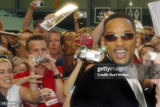 Will Smith attends the German film premiere of his new film "I, Robot" at the Sony Center on August 2, 2004 in Berlin, Germany.