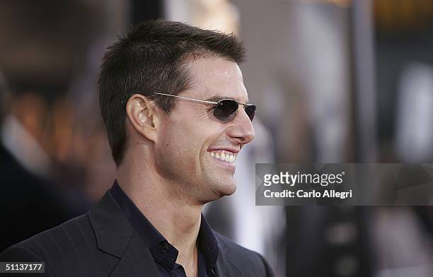 Actor Tom Cruise arrives at the World Premiere of "Collateral" at the Orpheum Theatre on August 2, 2004 in Los Angeles, California.