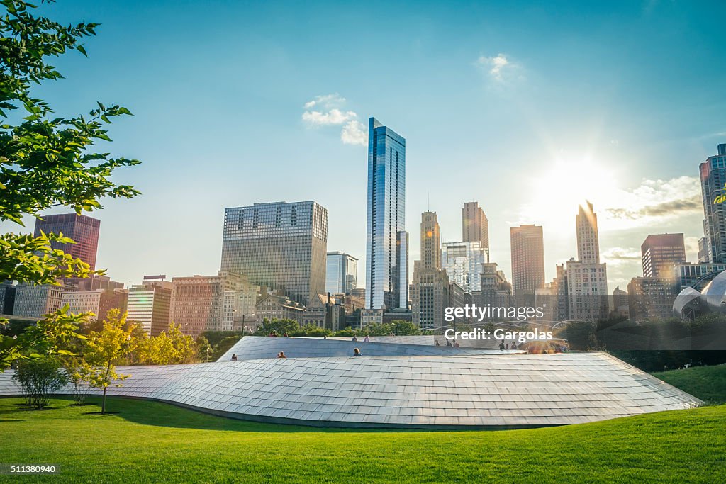 BP ponte e arranha-céus no centro da cidade de Chicago, EUA