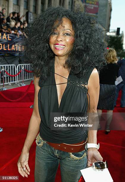 Singer Diana Ross arrives at the World Premiere of "Collateral" at the Orpheum Theatre on August 2, 2004 in Los Angeles, California.