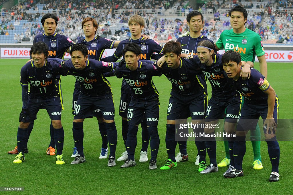 Sanfrecce Hiroshima v Gamba Osaka - FUJI XEROX SUPER CUP 2016