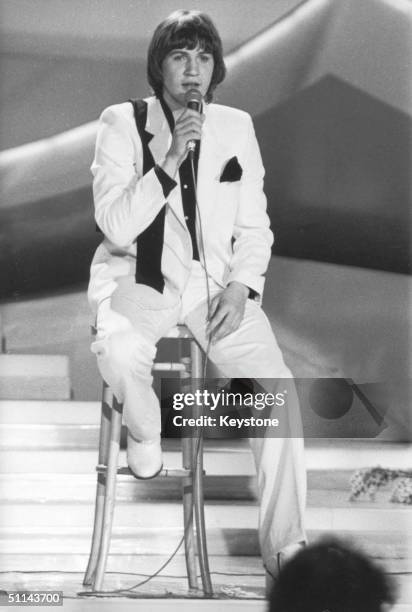 Ireland's Johnny Logan winning the Eurovision Song Contest in The Hague, 19th April 1980, with his song 'What's Another Year?'.