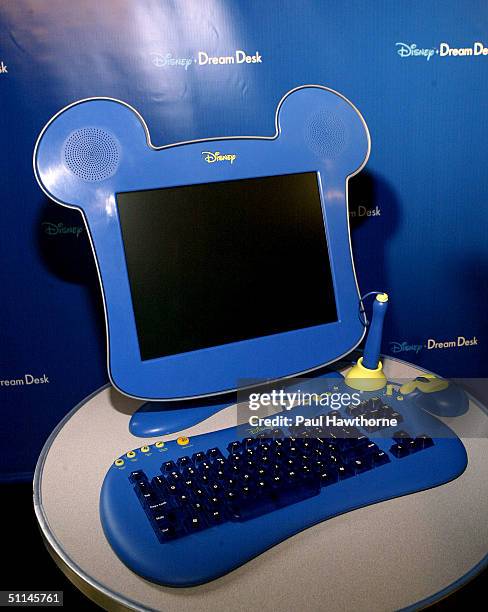 Computer Master Disney Disney Dream Desk Pc Photos and Premium High Res Pictures - Getty Images
