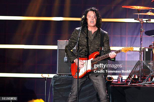 Recording artist Roland Orzabal of music group Tears for Fears performs on stage during the iHeart80s Party 2016 at The Forum on February 20, 2016 in...