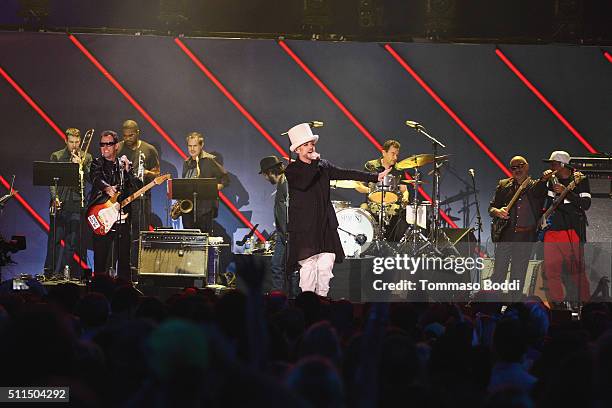 Music group Culture Club perform on stage during the iHeart80s Party 2016 at The Forum on February 20, 2016 in Inglewood, California.