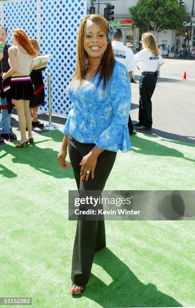 Actress Niecy Nash arrives for the premiere of Warner Bros. "Yu-Gi-Oh! The Movie" at the Chinese Theater August 7, 2004 in Los Angeles, California.