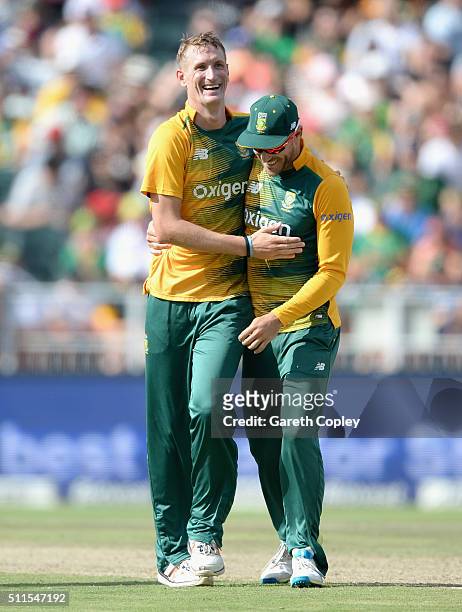 Chris Morris of South Africa celebrates with captain Faf du Plessis after dismissing Ben Stokes of England during the 2nd KFC T20 International match...