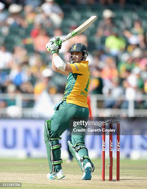 South Africa captain AB de Villiers bats during the 2nd KFC T20 International match between South Africa and England at Bidvest Wanderers Stadium on...