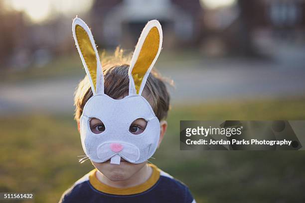 bunny ears - easter bunny mask fotografías e imágenes de stock