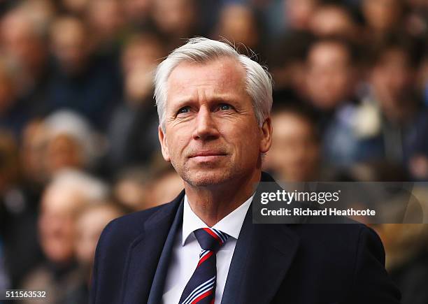 Alan Pardew, Manager of Crystal Palace looks on during the Emirates FA Cup Fifth Round match between Tottenham Hotspur and Crystal Palace at White...