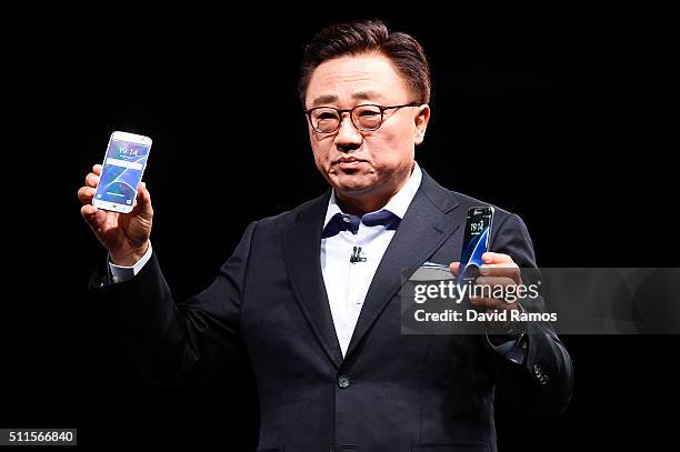 President of Mobile Communications Business of Samsung DJ Koh presents the new Samsung Galaxy S7 and Samsung Galaxy S7 edge on February 21, 2016 in...