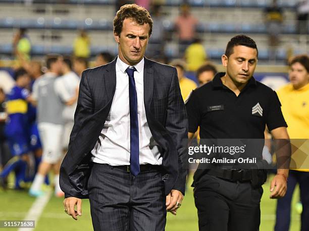 Rodolfo Arruabarrena head coach of Boca Juniors walks out of the field after the 4th round match between Boca Juniors and Newell's Old Boys as part...