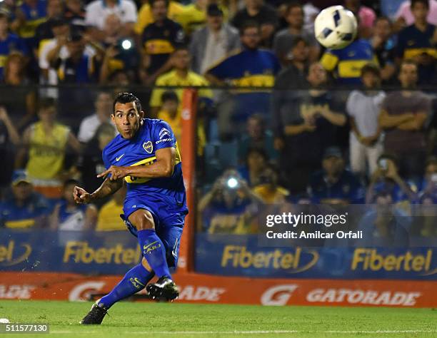 Carlos Tevez of Boca Juniors takes a free kick during the 4th round match between Boca Juniors and Newell's Old Boys as part of the Torneo Transicion...