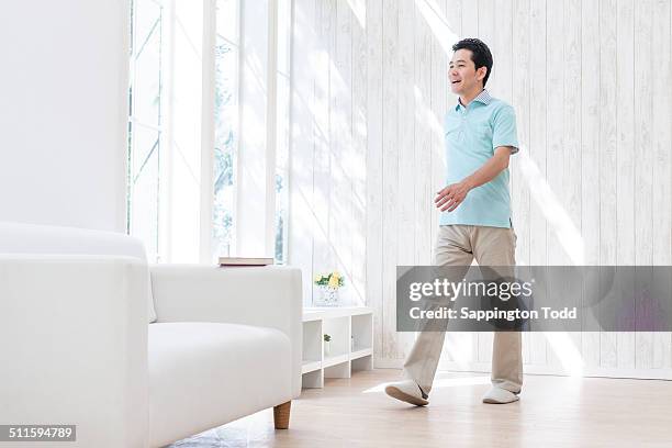 Man Walk In 5,112 Man Walk Into The Room Stock Photos, High-Res Pictures, and ...