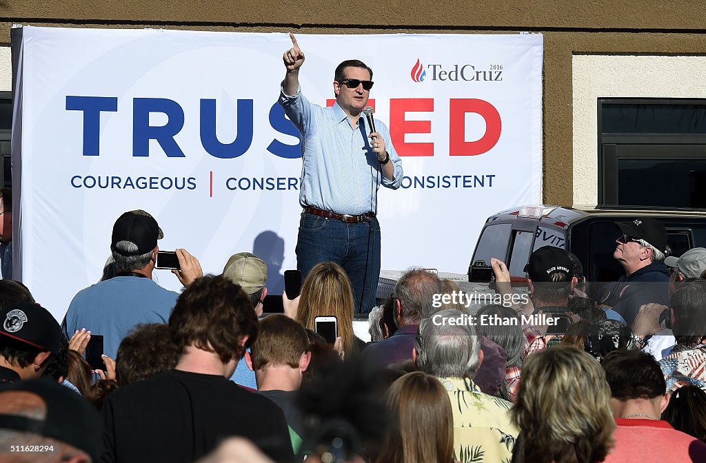 Cruz At Rally Republican presidential candidate, Sen. Ted Cruz speaks at a rally on ...