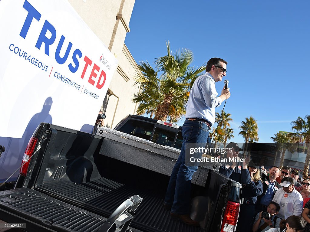 Cruz At Rally Republican presidential candidate, Sen. Ted Cruz speaks at a rally on ...