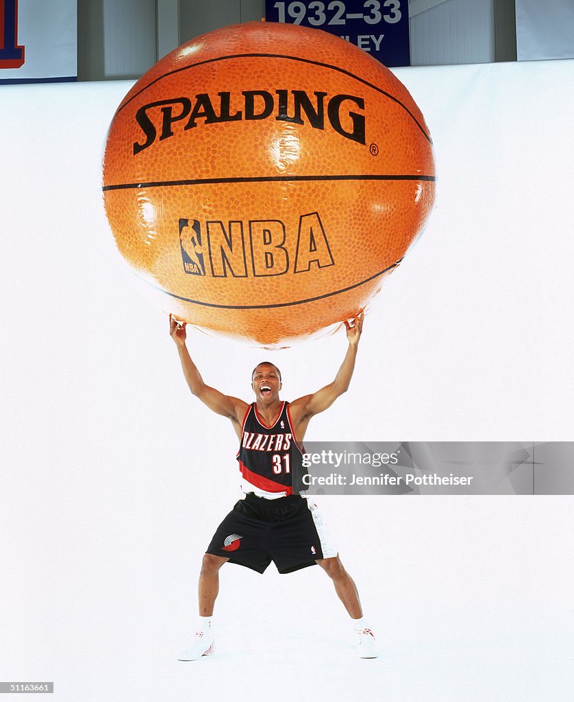 2004 NBA Rookie Shoot