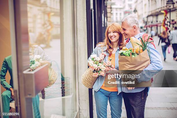 morning activities - window shopping stock pictures, royalty-free photos & images