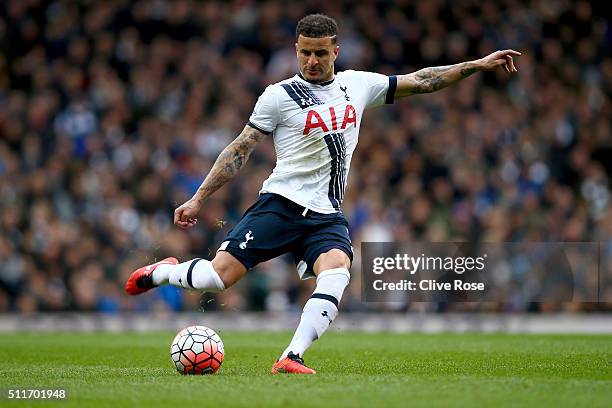 Kyle Walker of Tottenham Hotspur shoots at goal during the Emirates FA Cup Fifth Round match between Tottenham Hotspur and Crystal Palace at White...