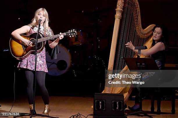 Basig Singer 188 Lavinia House Stock Photos, High-Res Pictures, and Images - Getty ...