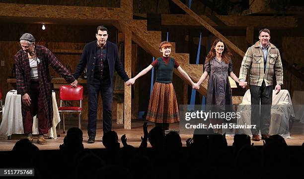 Jon Devries Jon Devries Photos and Premium High Res Pictures - Getty Images