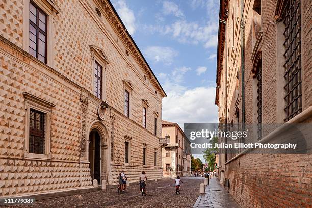 palazzo dei diamanti in ferrara, italy - ferrara 個照片及圖片檔