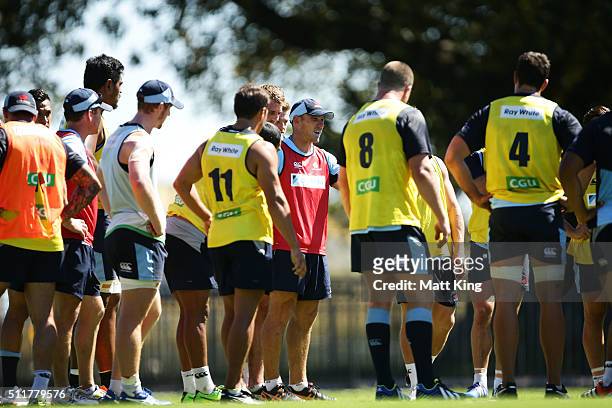 Assistant coach Nathan Grey speaks to players during a Waratahs Super Rugby training session at Kippax Lake on February 23, 2016 in Sydney, Australia.