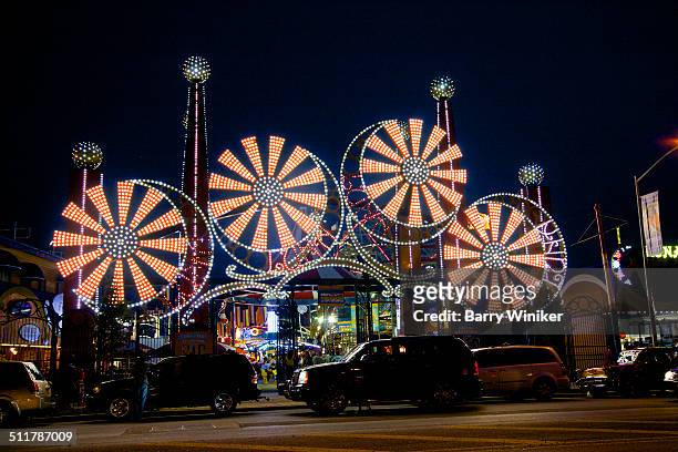 neon lights of coney island amusement park - luna park stock pictures, royalty-free photos & images