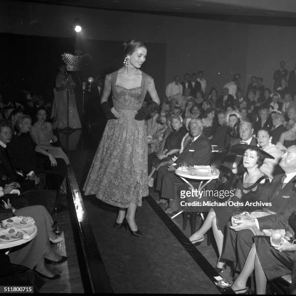 Elsa Martinelli walks down the runway during the Romanoff's restaurant fashion show in Los Angeles,CA.\